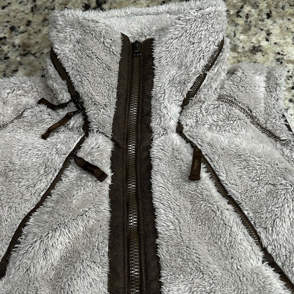 KUHL flight vest women’s size medium - Picture 5 of 6